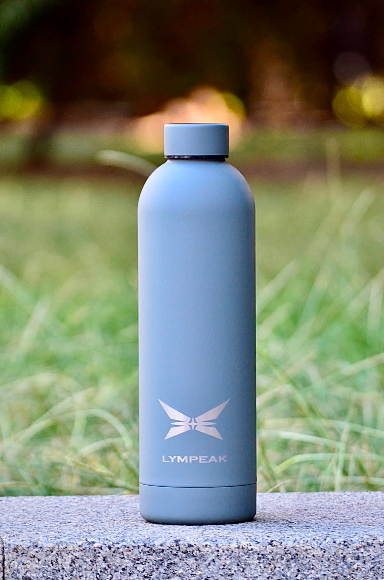 ESSENCIAL | Botella Térmica Slim 750 ml - Gris Carbón