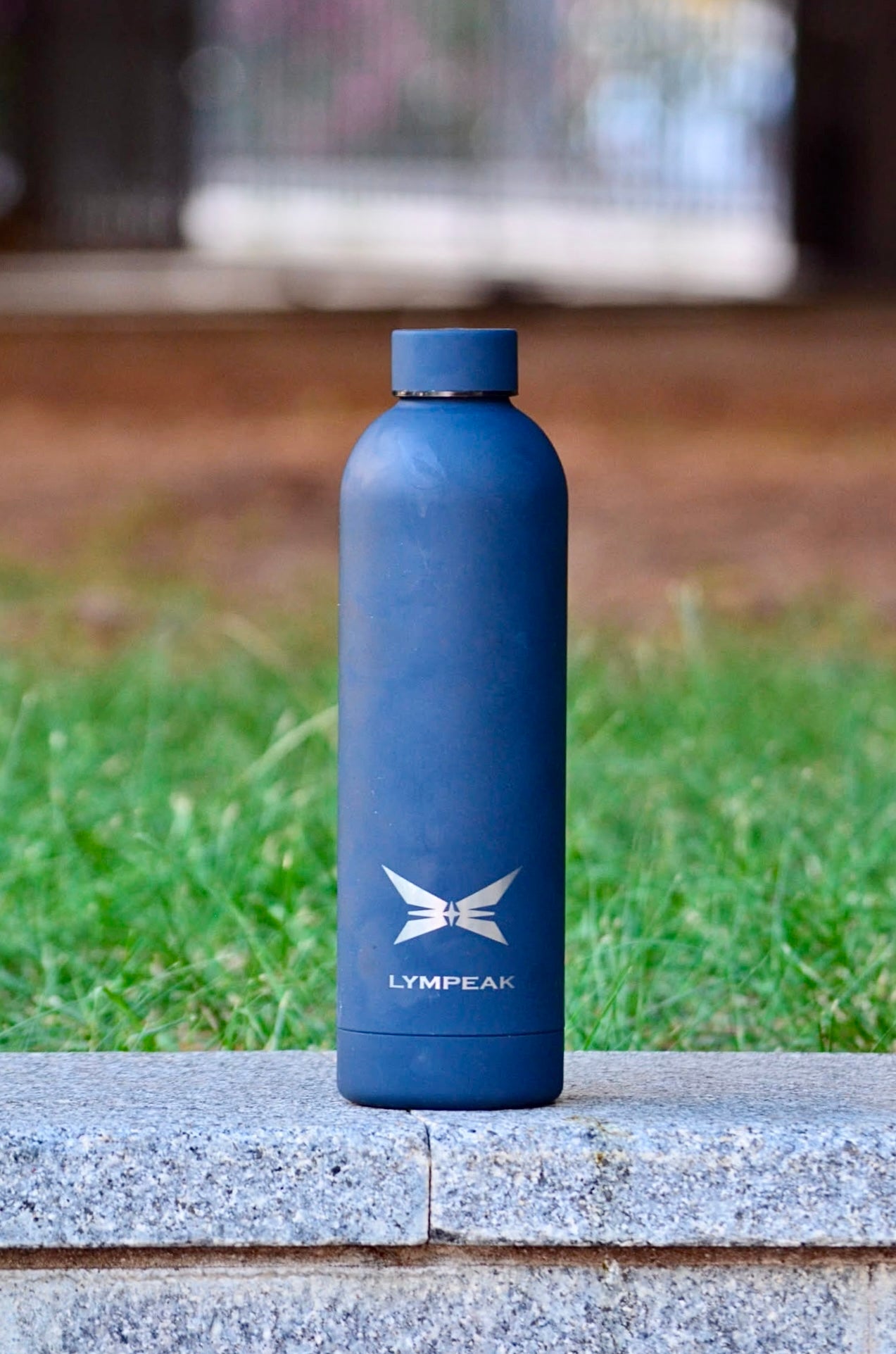 ESSENCIAL | Botella Térmica Slim 750 ml - Azul Indigo